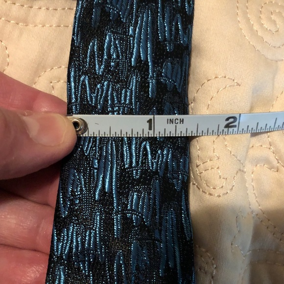 Vintage skinny teal necktie by Fling beautiful abstract retro design Made in USA - Picture 11 of 12